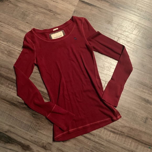 Abercrombie & Fitch Tops - 4/$21 Abercrombie Shirt 🛍
